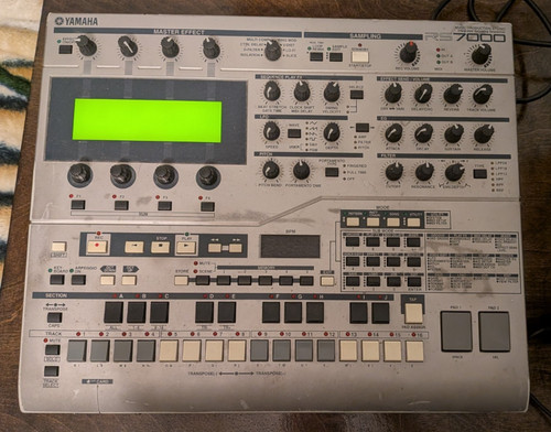 Yamaha rs7000 workstation - yamaha,