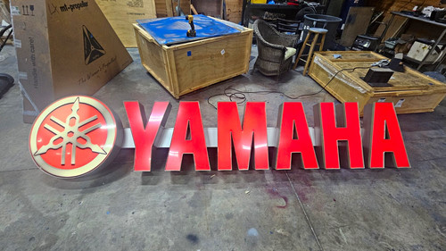 Yamaha light dealership - light-up,