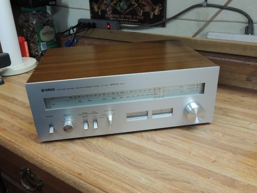 Yamaha 810 am fm - am/fm, stereo